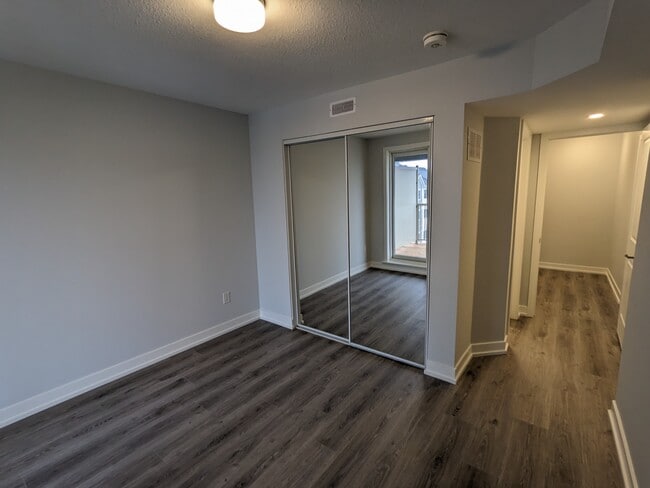 Photo - 270 Anyolite Private Unité 1