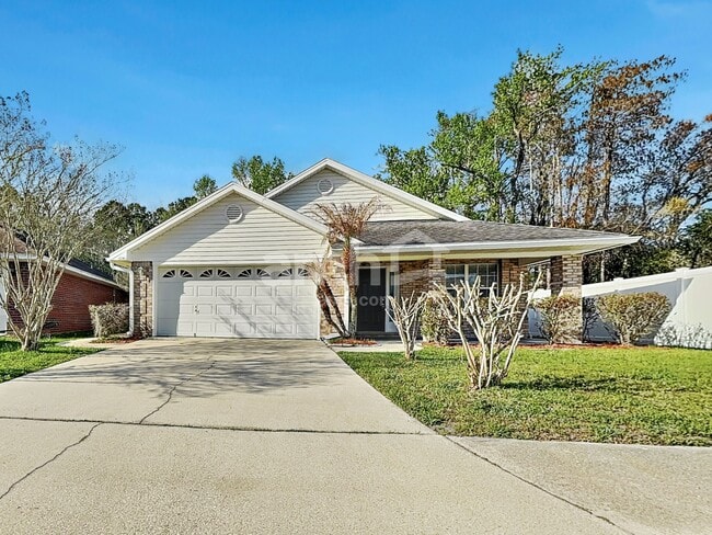 Building Photo - 6265 Ironside Dr N