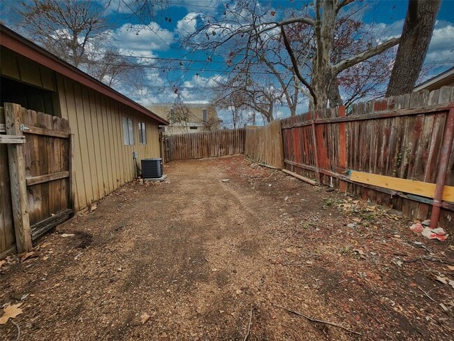 Photo - 2404 Audubon Pl