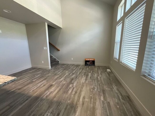 Photo - 2 bedroom 2 1/2 bath 2 car garage small do...