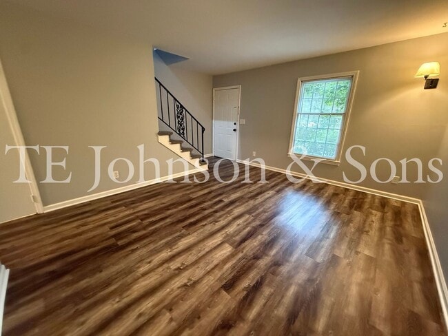 Photo - 317 Vineyard Park Ct