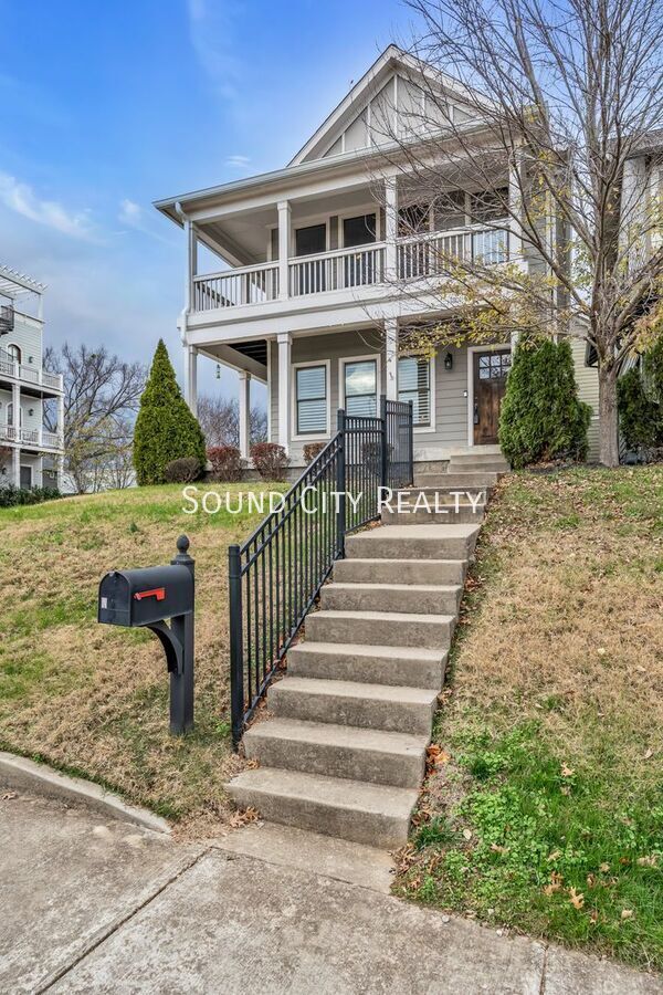 Photo - 1801-A Sevier St-