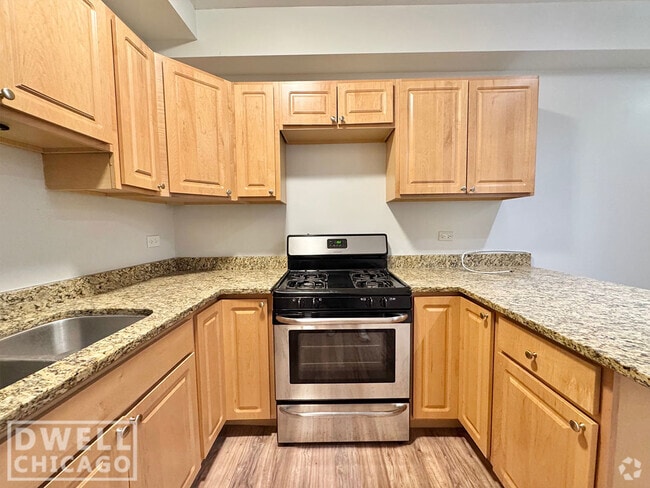 Building Photo - 2336 N Commonwealth Ave Unit 1 Rental