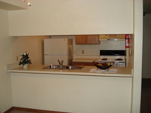 1 bedroom kitchen - Country Knoll
