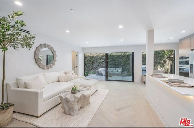 Photo - 2805 3rd St Unidad 6