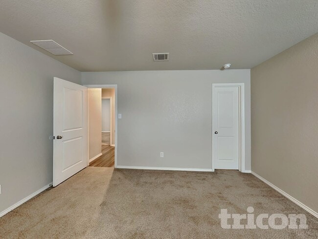 Photo - 6542 Augustus Magee