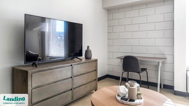 Photo - 2021 10th Ave S Unidad 619.1402910