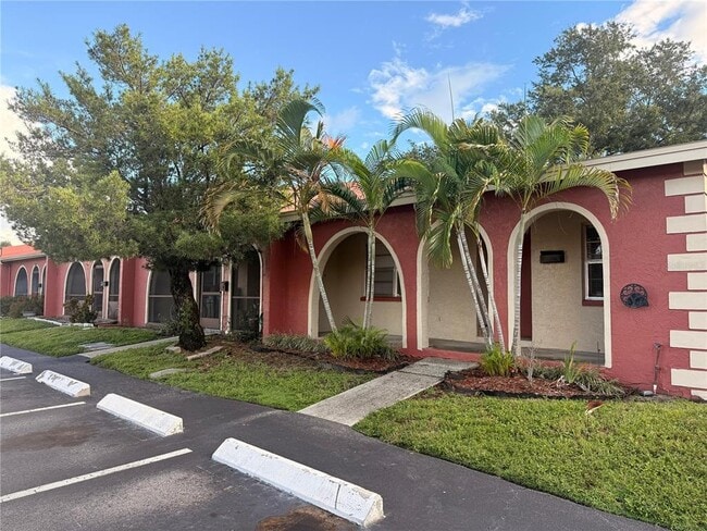 Building Photo - 6380 Bonnie Bay Cir N