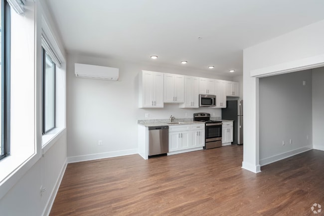 Photo - 319 W Franklin St Unit 301