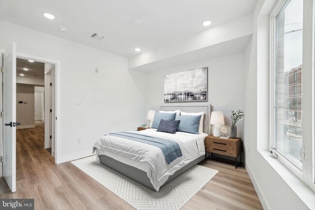 Photo - 2330 Frankford Ave