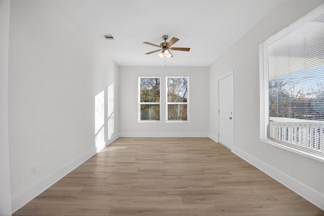 Photo - 304 W Vulcan St