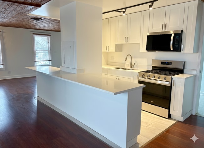 Photo - 7635 W Foster Ave Unidad 2