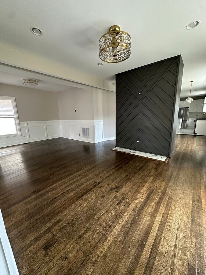 Photo - 7700 S Paxton Ave