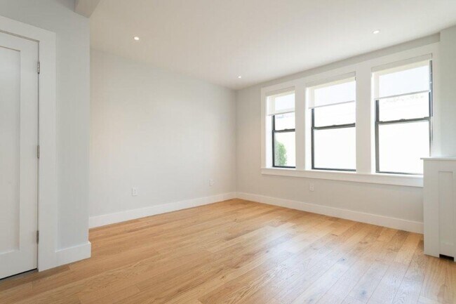 Photo - Modern features apartment in Brighton