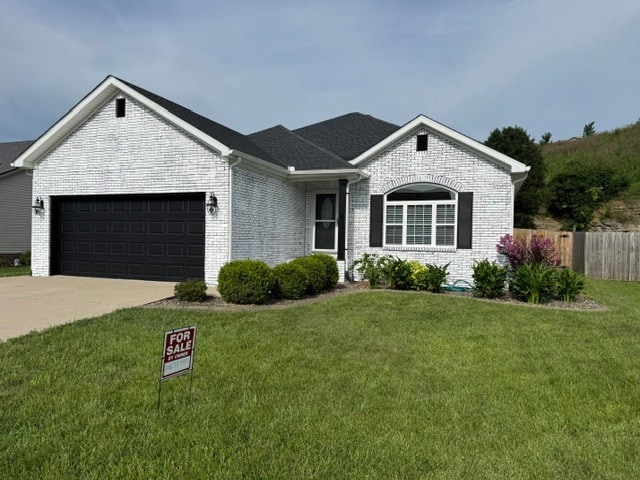 Photo - 324 Oxford Cir