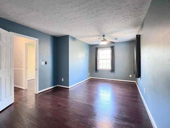 Photo - 109 Carmel Woods Ct