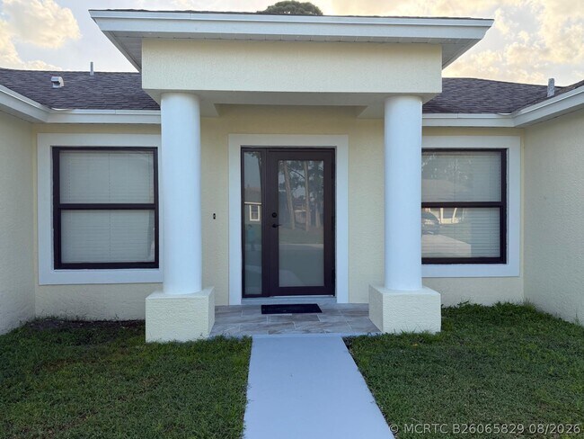 Photo - 1566 SE Sutton St