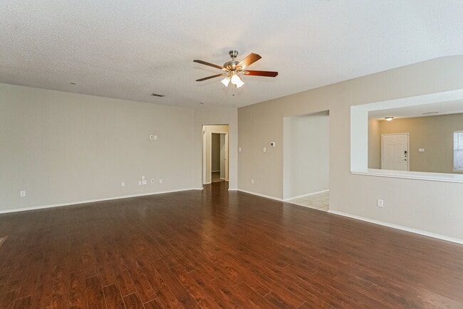 Photo - 8024 Sartain Dr