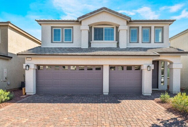 Photo - Beautiful & Spacious 4 Bedroom Home locate...