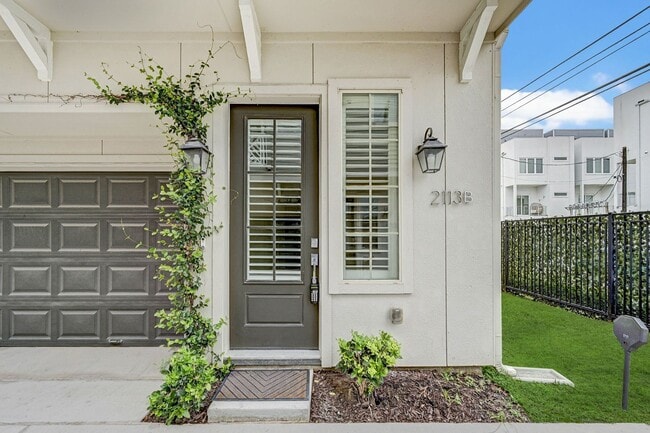 Photo - Spacious Corner Parcel 3-Bedroom Home in M...