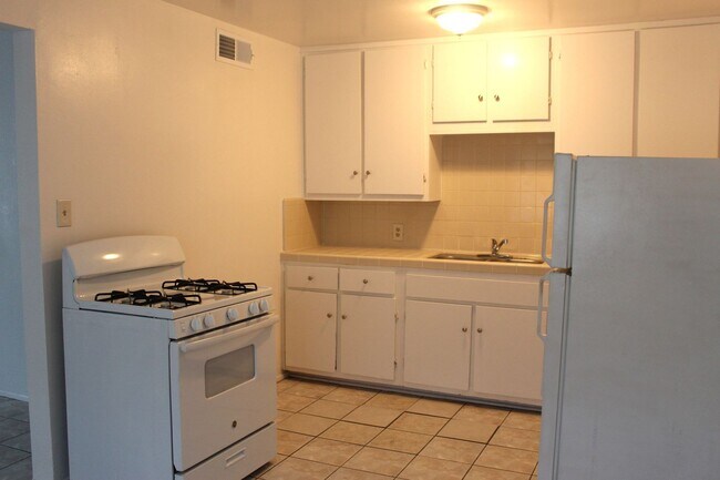 Photo - Cute Home for Rent South Bakersfield Cul De Sac