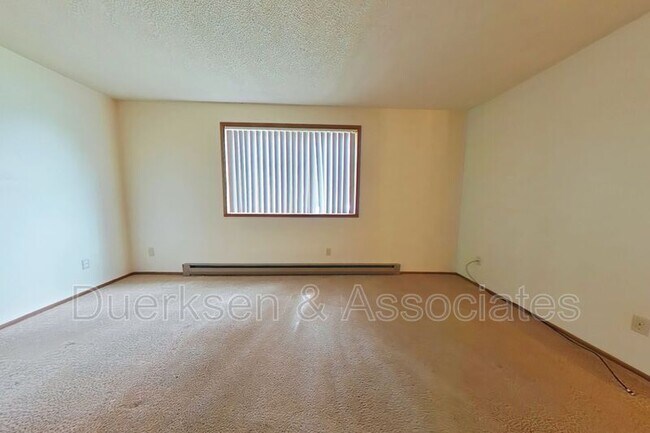 Photo - 560 NW 19th Unidad #2