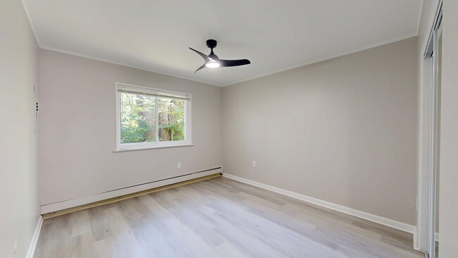 Photo - 122 Allen Dr