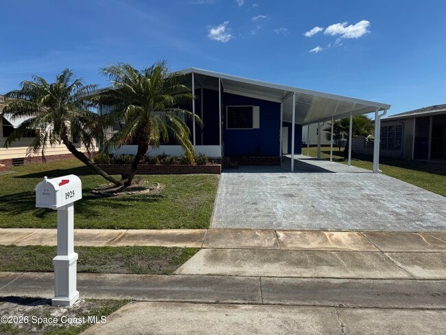 Photo - 1925 Sago Palm St NE