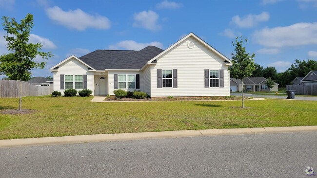 Building Photo - 150 Worchester Cir Rental