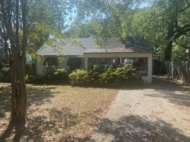 Building Photo - 1716 Lilac Cir