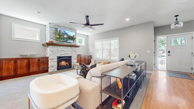 Photo - 3912 Quail Ave N