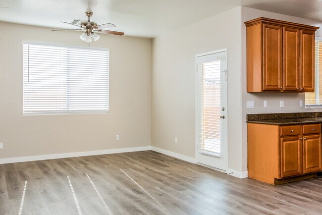 Photo - 10584 La Campana St