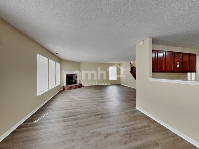Photo - 10421 Parmer Cir