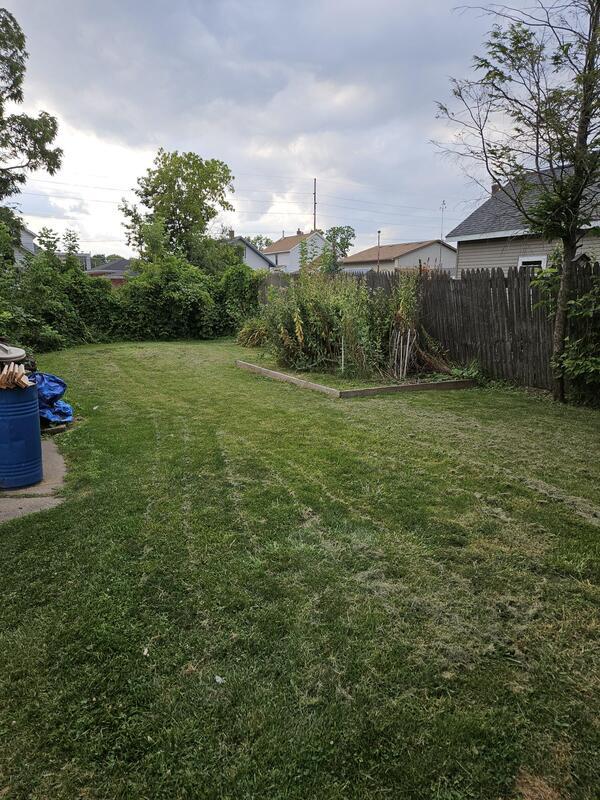 Photo - 425 Monroe St