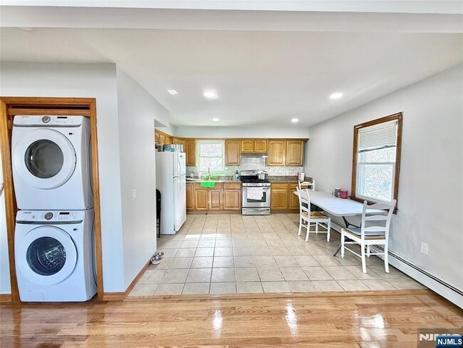 Photo - 30 Cottage Pl