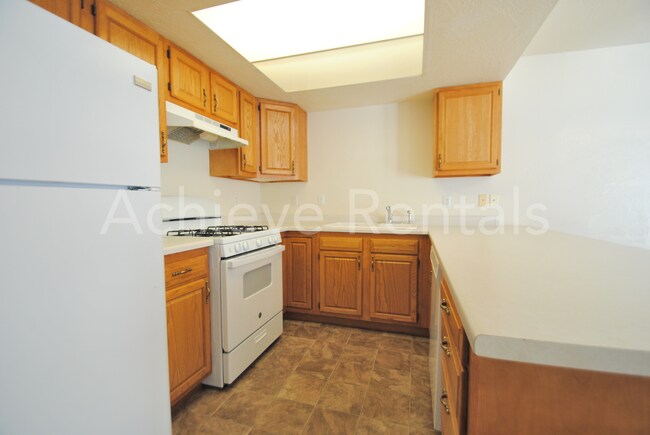 Photo - Yorkshire Village Townhome | Clubhouse & Basketball Court
