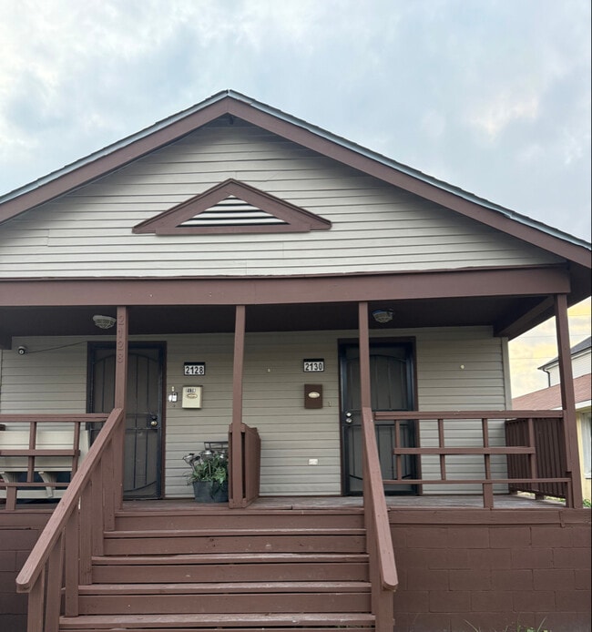 Building Photo - 2130 Feliciana St Rental