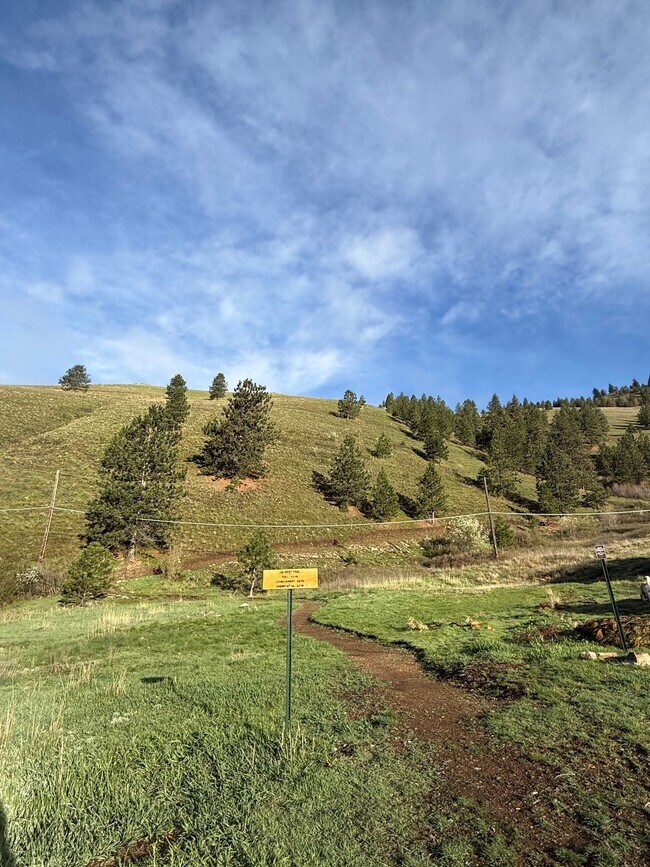 Photo - 648 Highton St Unit 101