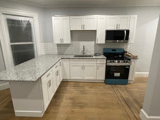 Kitchen - 146 Mulberry St Unit 1st Floor