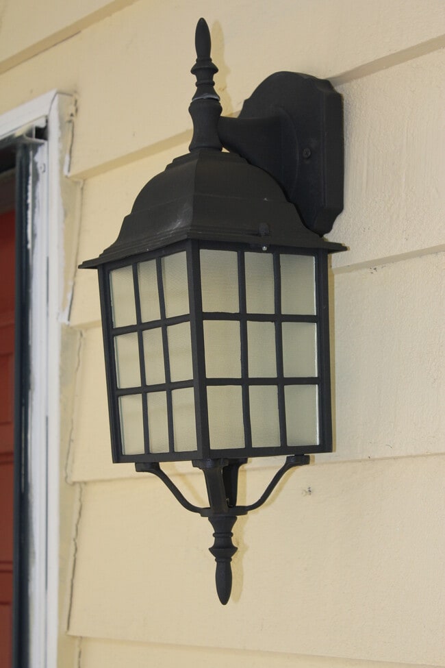 Photo - 1410 Ashbrook Dr NW