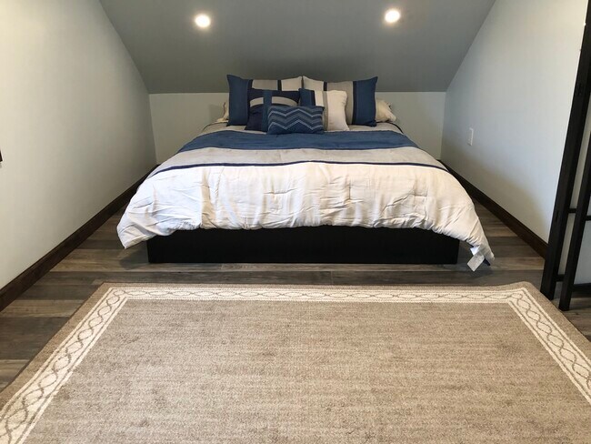 Bedroom Area fits a Queen Size Bed - 995 S Main St Unit B