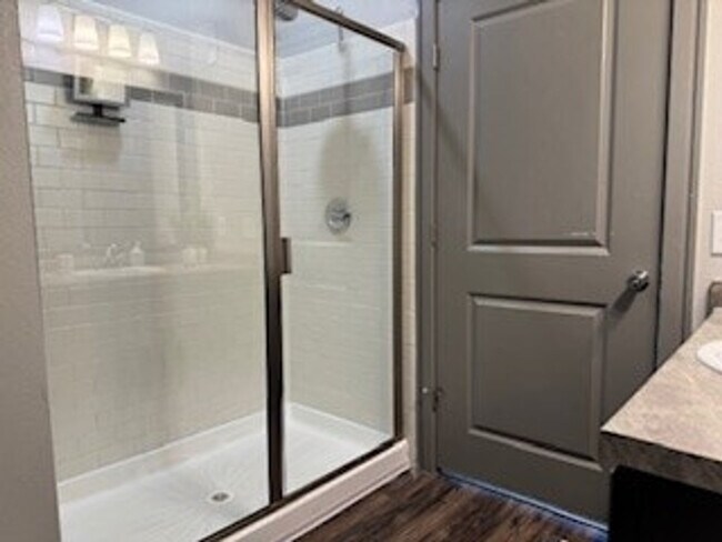 Photo - 300 Venue Wy Unit SI ID1470267P