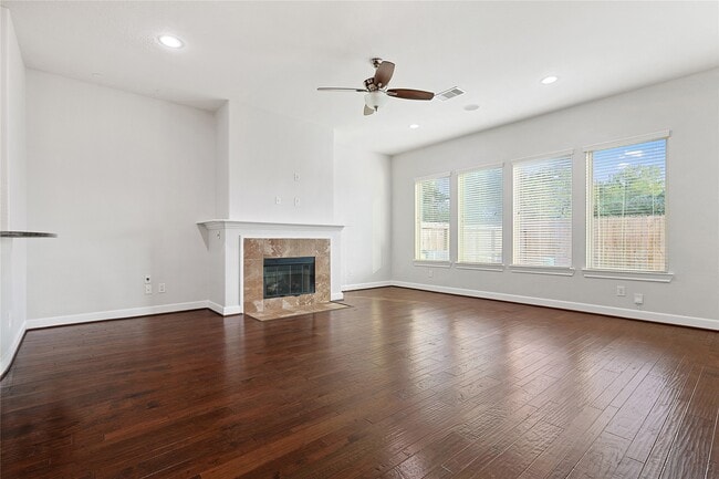 Photo - 5166 Oasis Park Ln