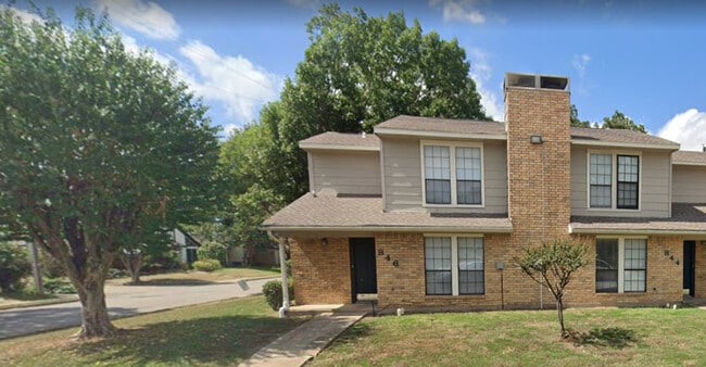 Towne Oaks Townhomes