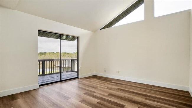 Photo - 4062 Dawson Dr