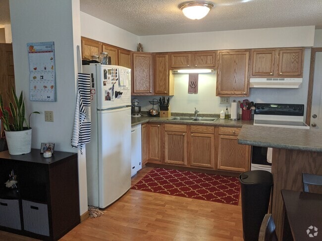 Kitchen - 1014 10th Ave N Rental