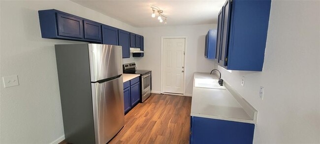 Photo - 386 Lamaloa Ln