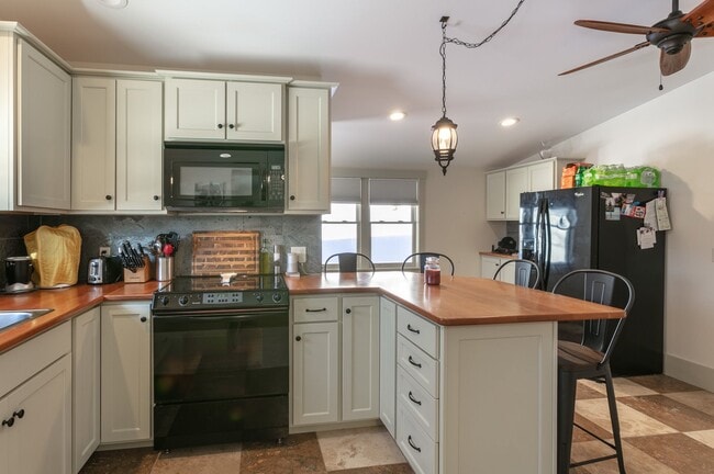 Photo - 335 US-4 Unit A