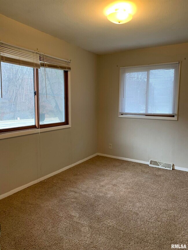 4110 W Smithville Rd Townhome Townhome Rental in Bartonville IL