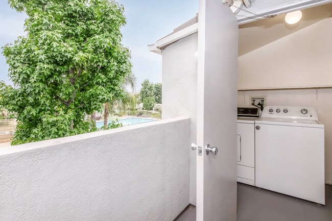 Palm Court Apartment Homes